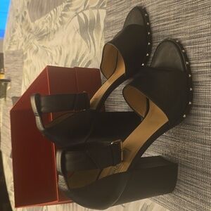 ❤️SALE OF THE SEASON! Lowest Price EVER!! Valentino Rockstud Sandals❤️